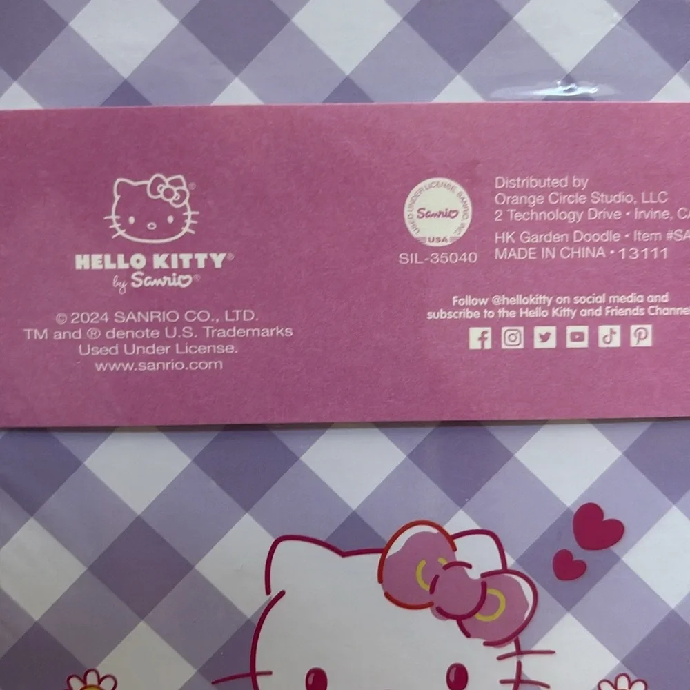 Sanrio Hello Kitty Note Pad - Picture 3 of 3